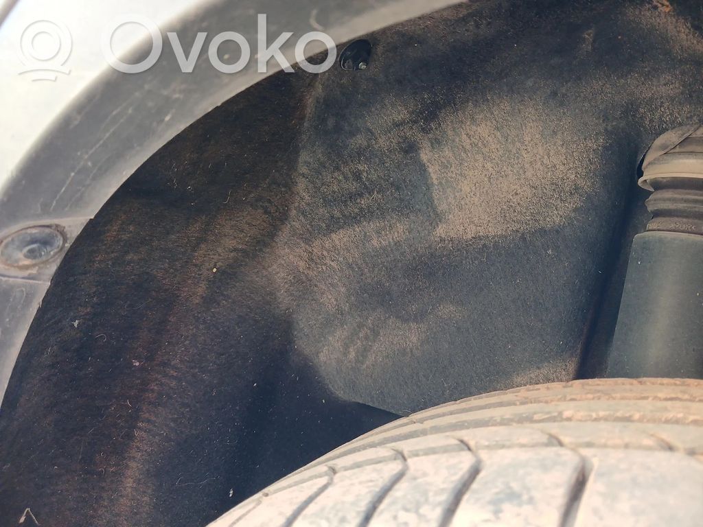 BMW X1 E84 Takapyörän sisälokasuojat 