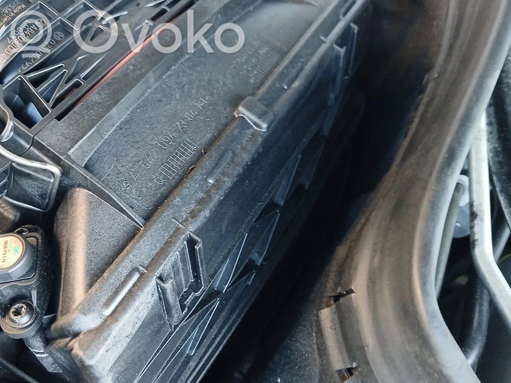 Mercedes-Benz E C207 W207 Obudowa filtra powietrza