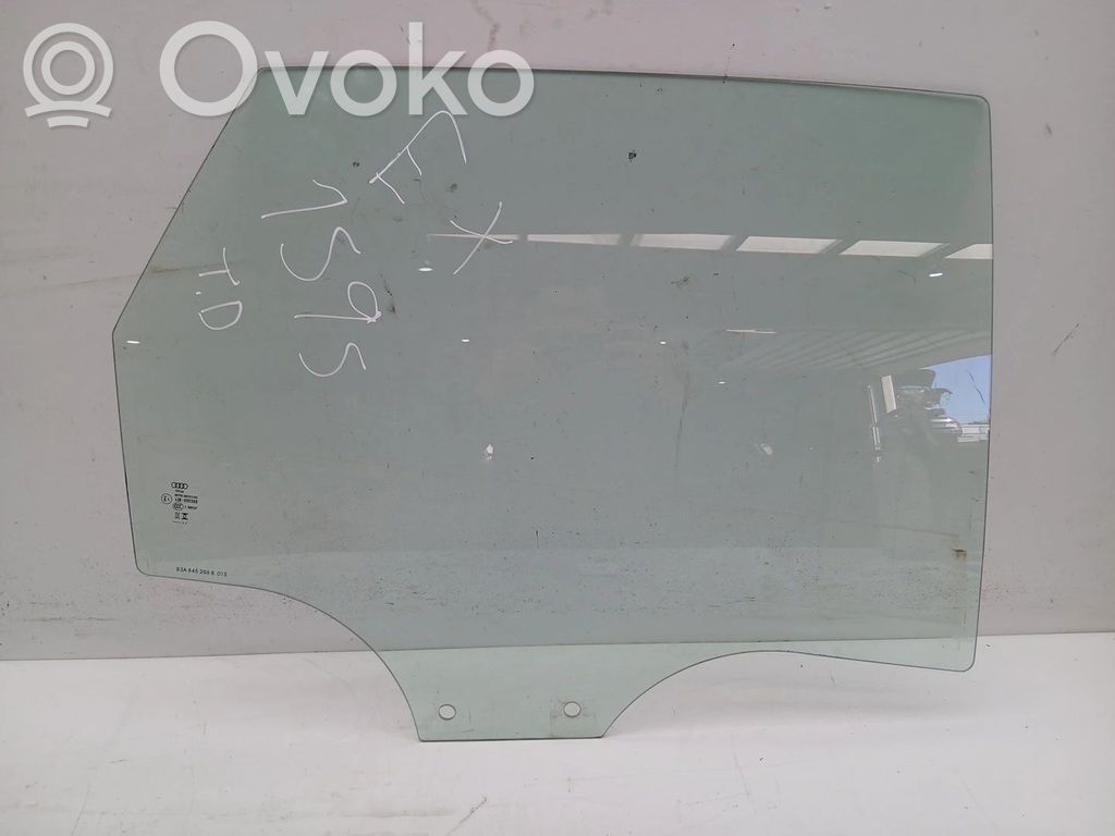 Audi Q3 F3 Szyba drzwi tylnych 