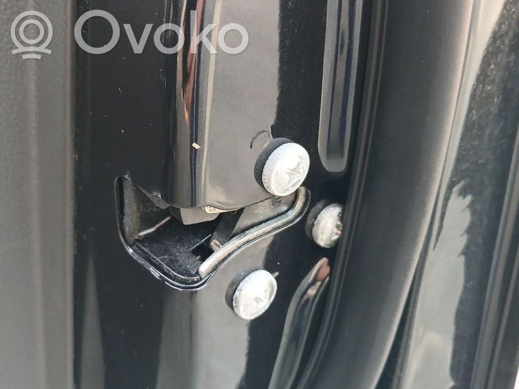 Cerradura de puerta delantera