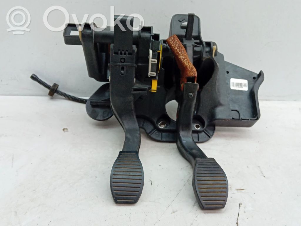 Fiat 500L Conjunto de pedal 