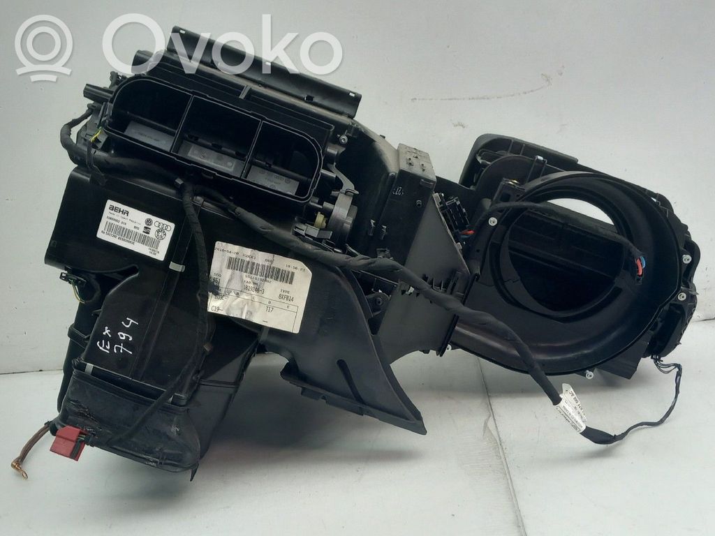 Scatola climatizzatore riscaldamento abitacolo assemblata   8XB820003E