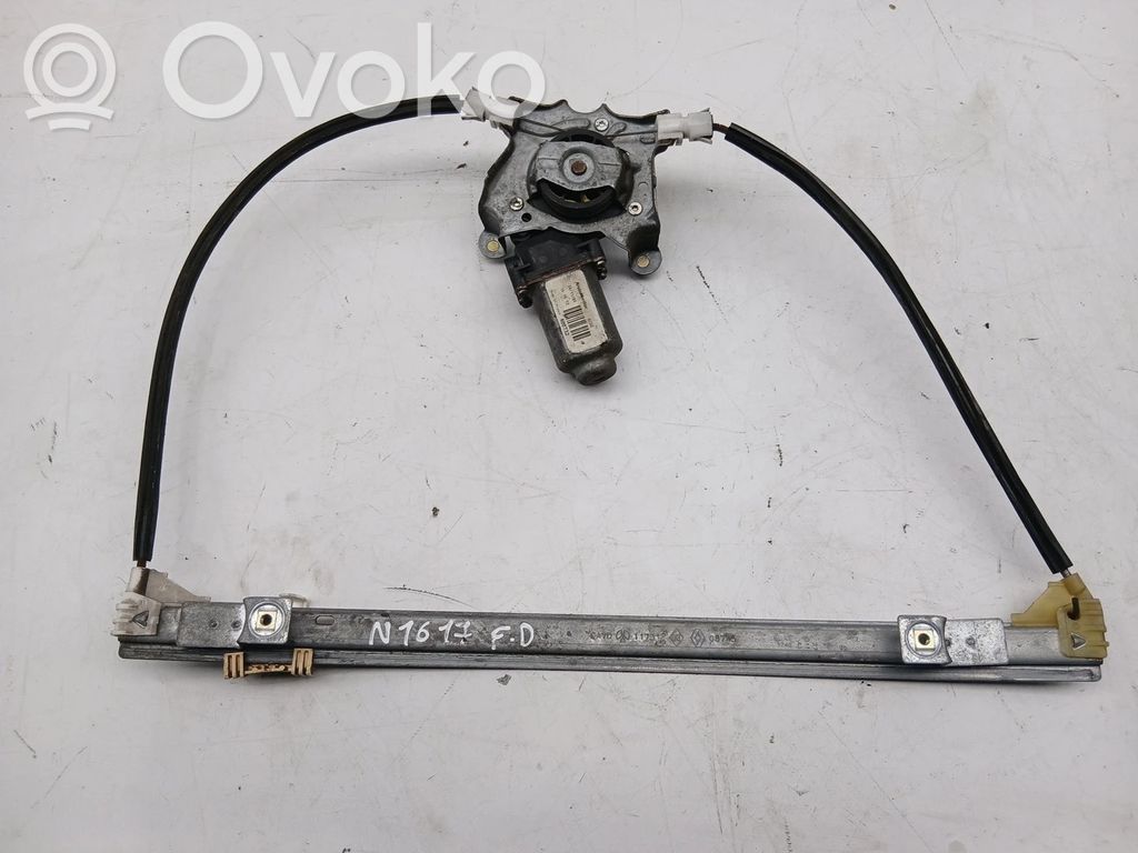Renault Clio II Macara geam față fără motor 