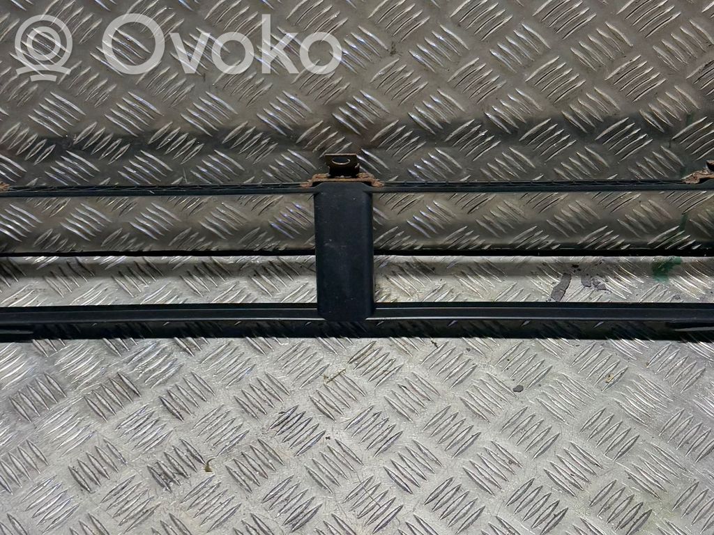 Radiator support slam panel bracket   52811FL010