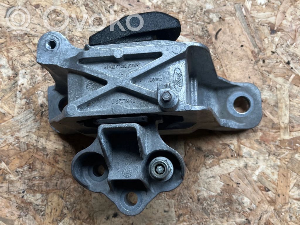 Ford Focus Wspornik / Mocowanie silnika 
