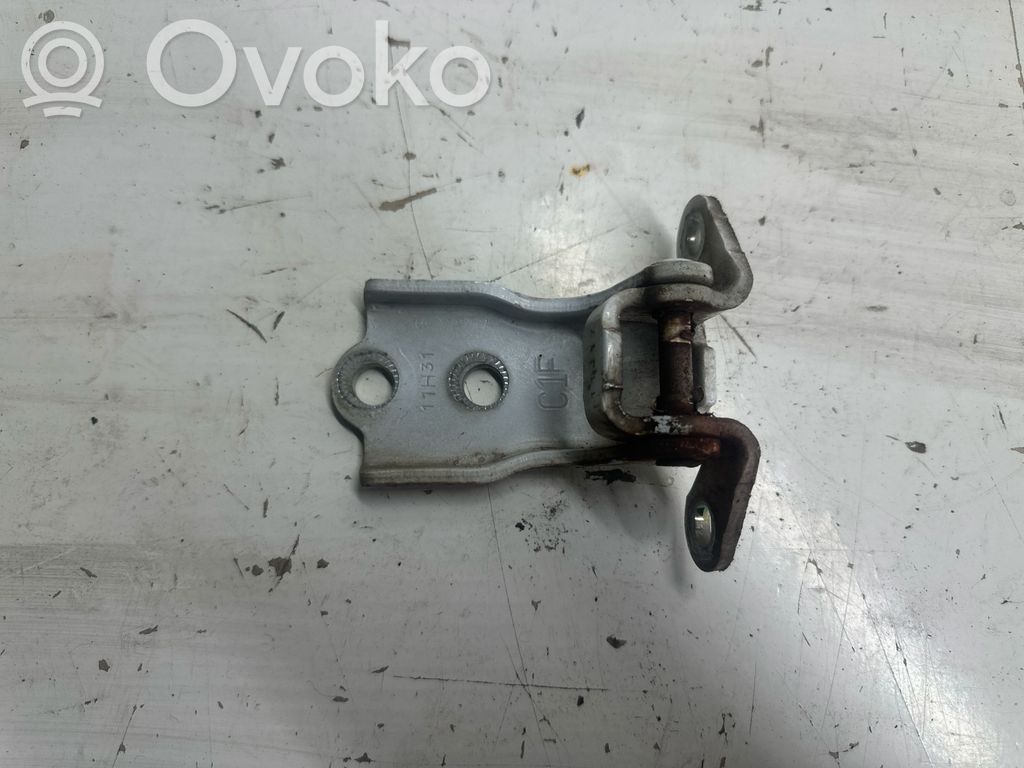 Opel Antara Front door lower hinge 