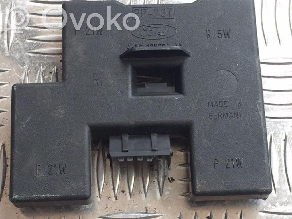 Ford Escort Galinio žibinto detalė 