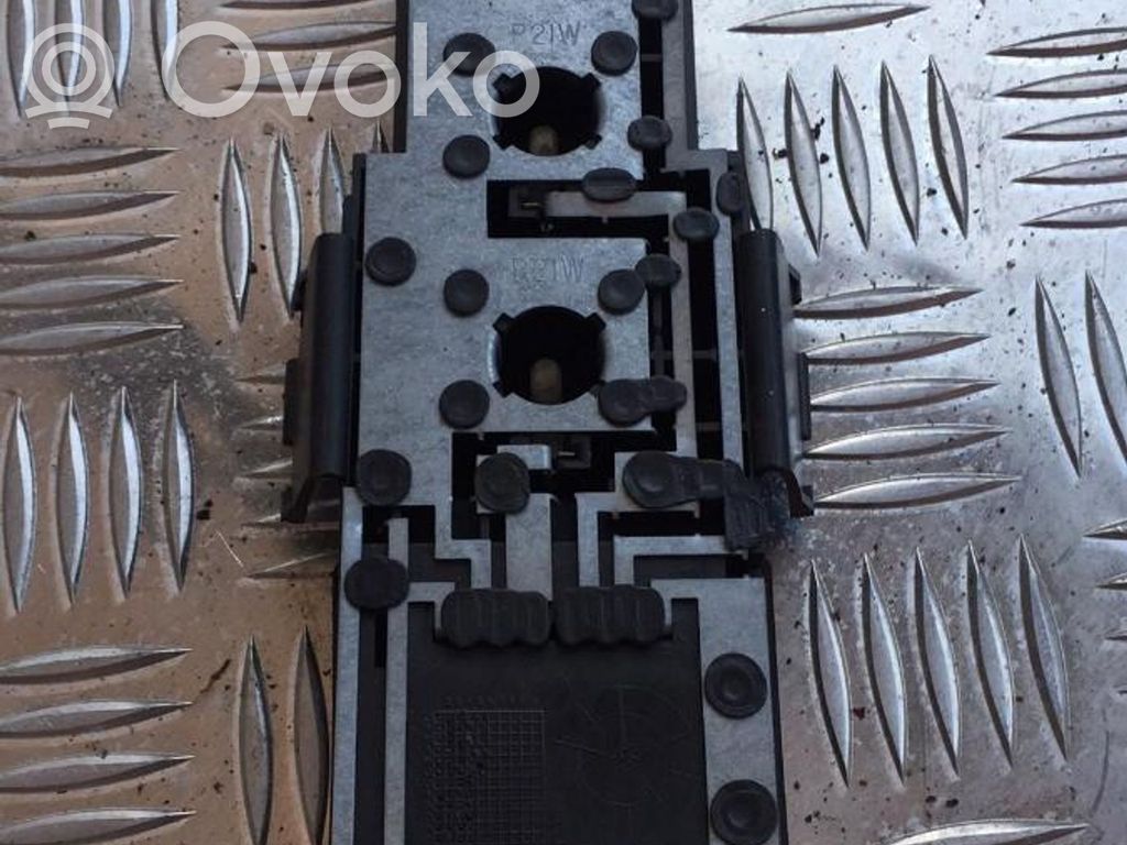 Tail light part   13N004