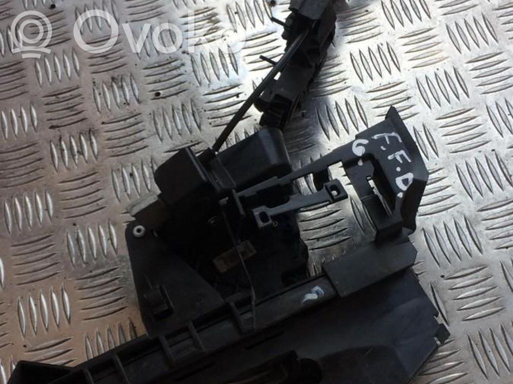 Rear door lock   4M5AR2642BB