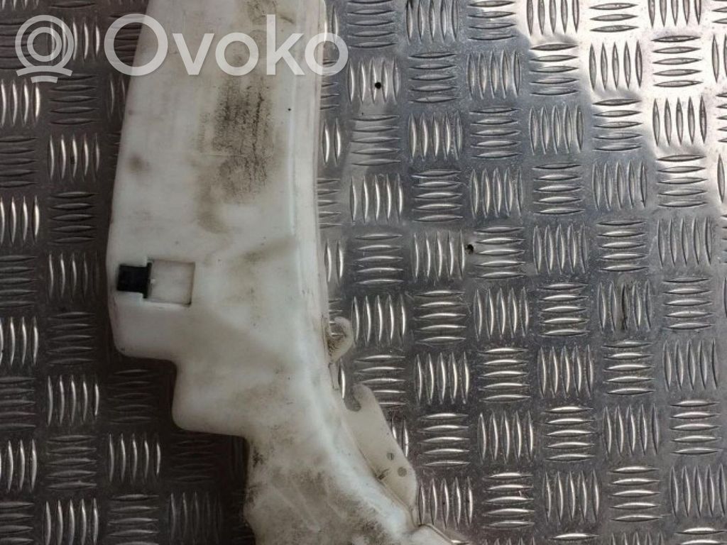 Ford Focus Žibintų apiplovimo bakelis 