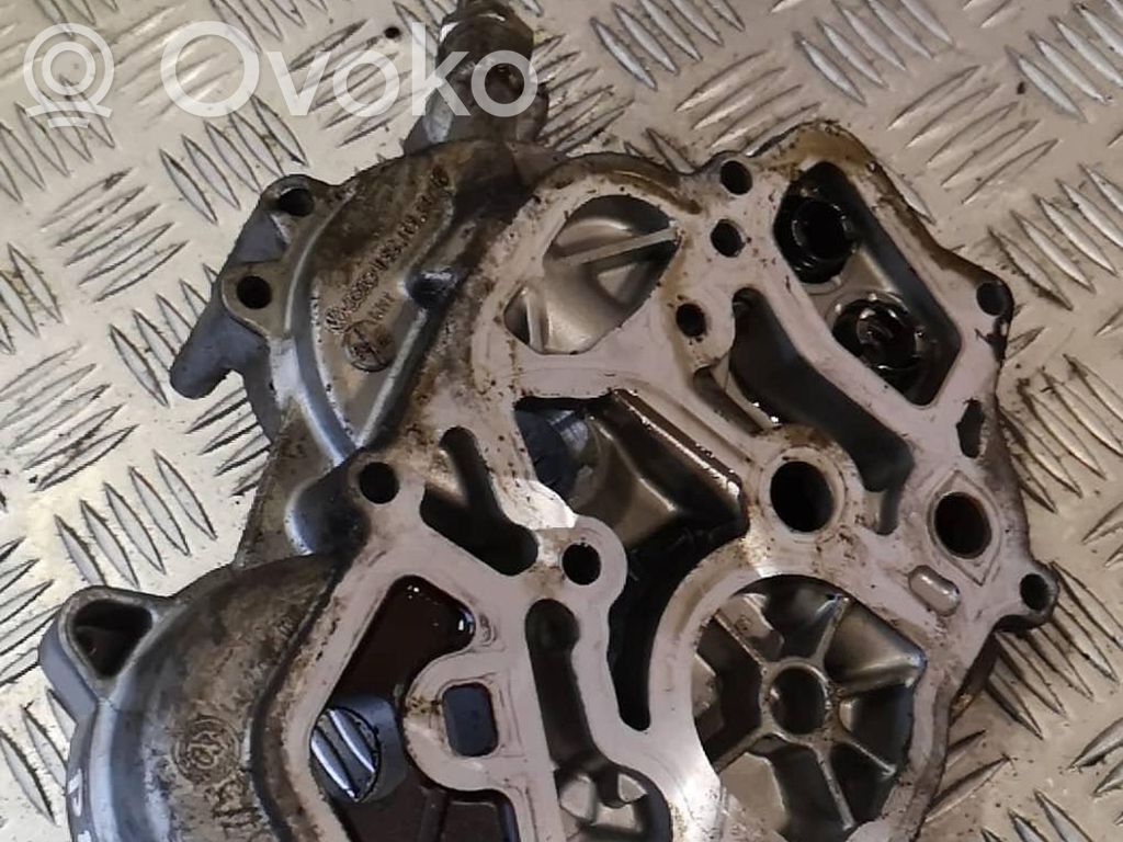 Volkswagen Phaeton Oil filter mounting bracket 