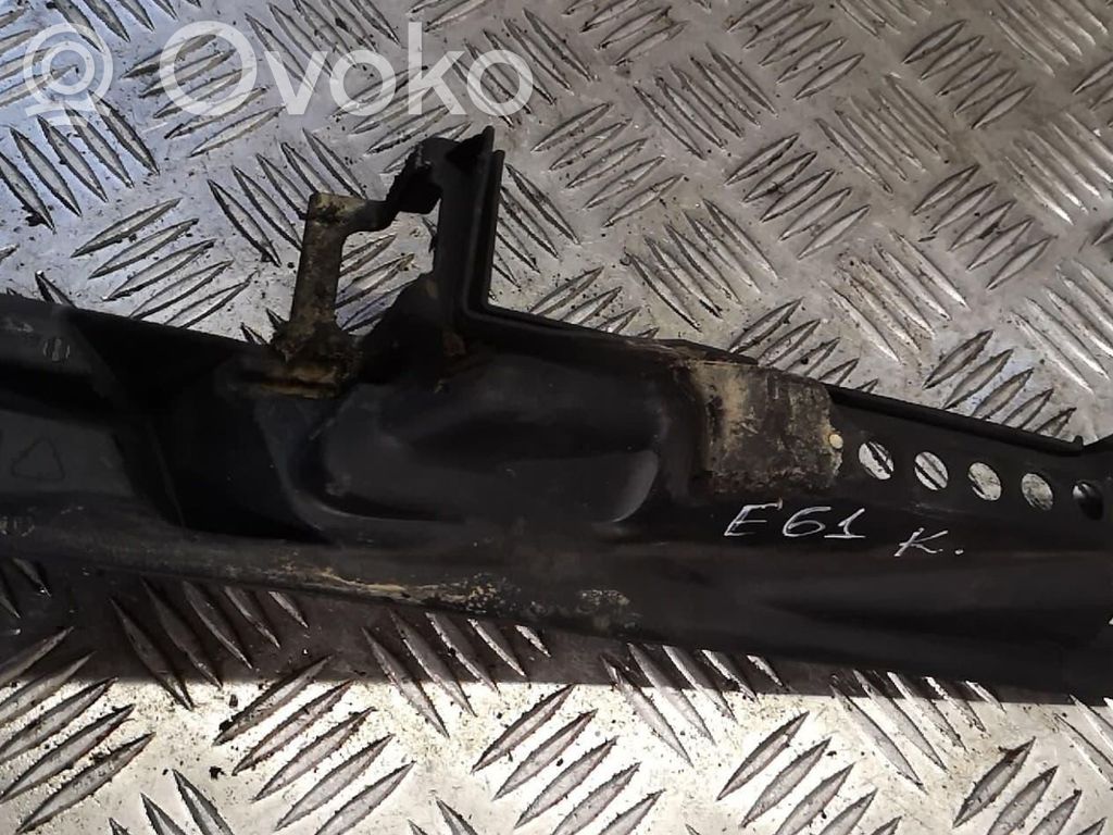 BMW 5 E60 E61 Air intake duct part 
