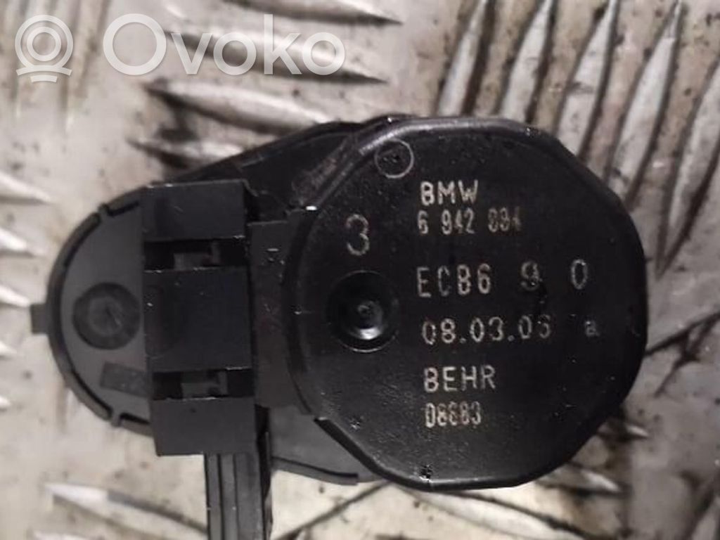 BMW 5 E60 E61 Oro sklendės varikliukas 