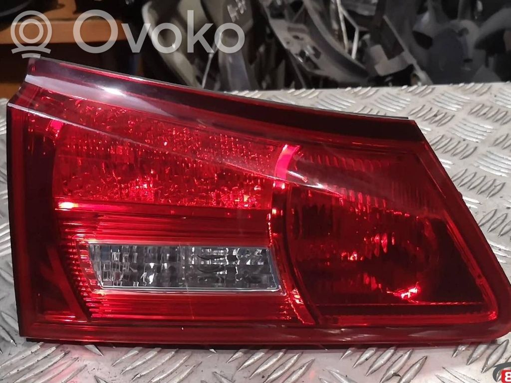 Lexus IS 220D-250-350 Задний фонарь в крышке 