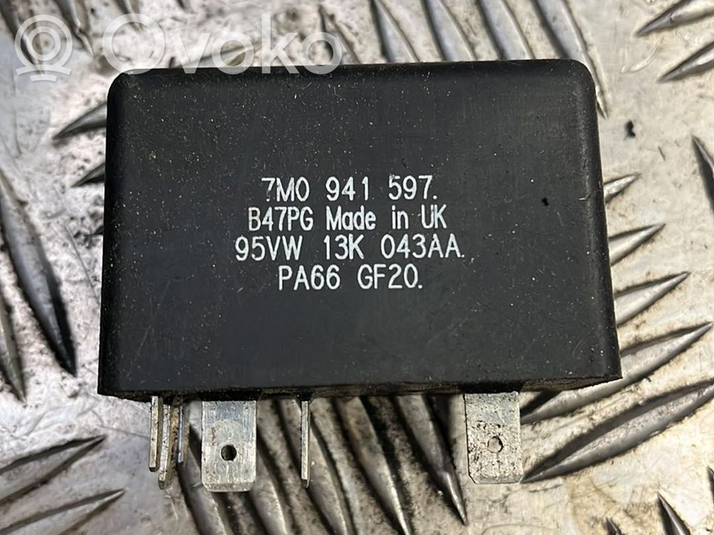 Audi A6 S6 C4 4A Muu rele 