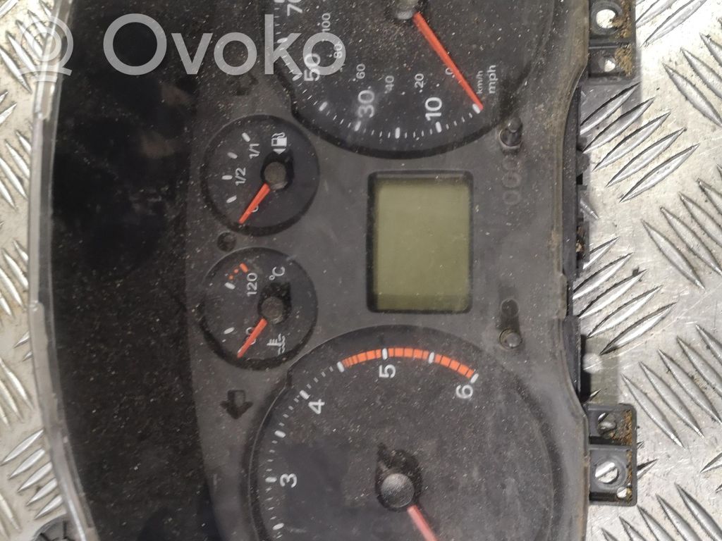 Speedometer (instrument cluster)   9C1T10849