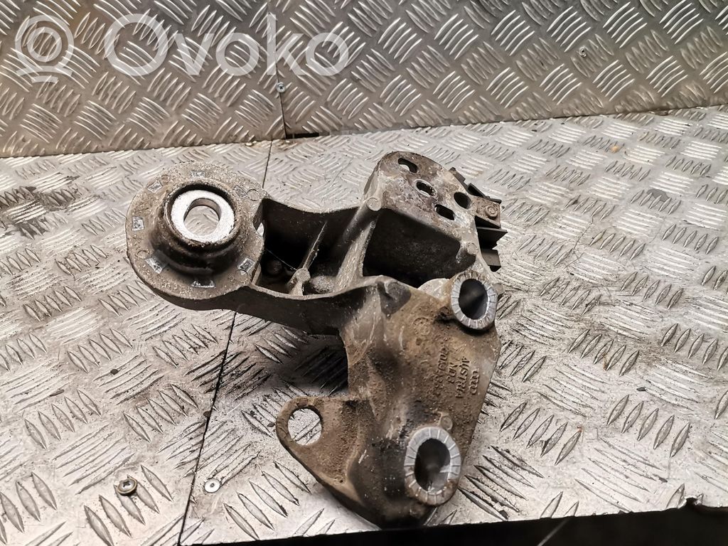 Volkswagen PASSAT B5 Engine mounting bracket 