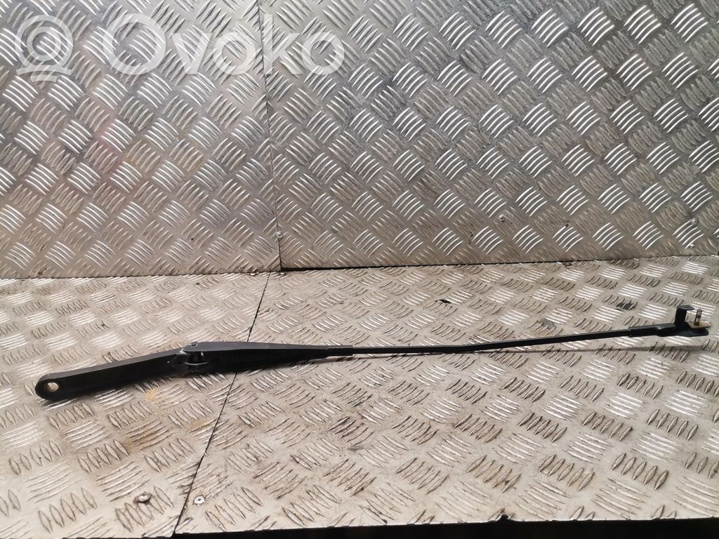Ford Focus Front wiper blade arm 