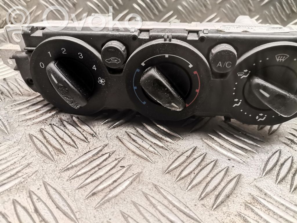 Climate control unit   7M5T19980