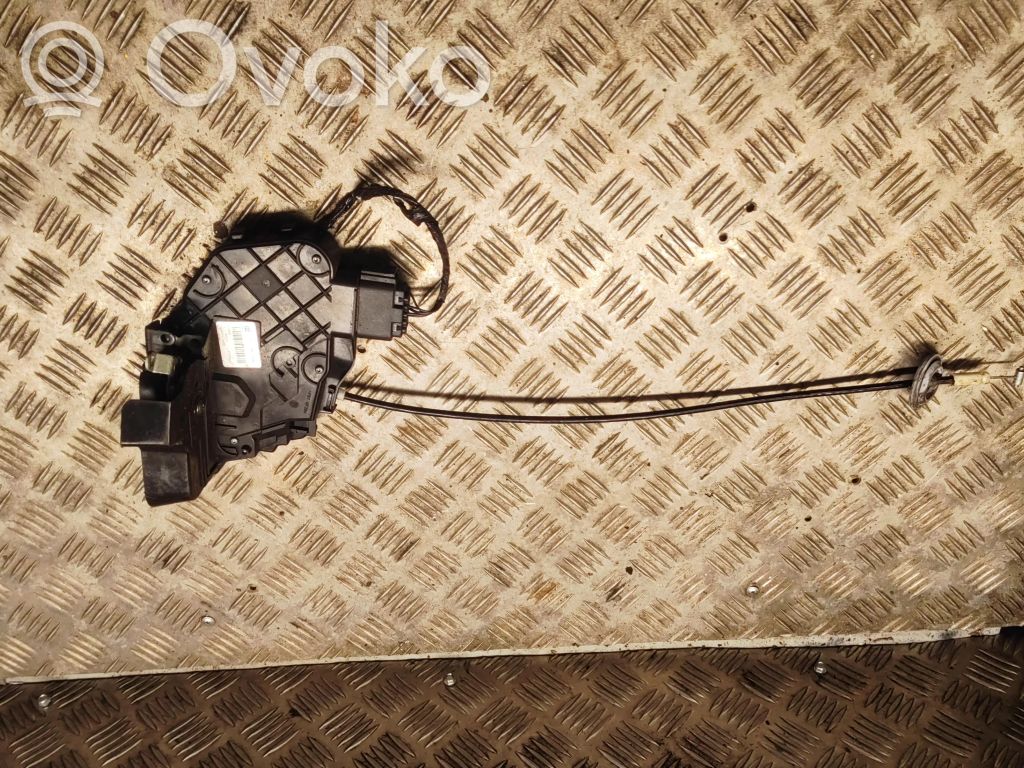 Land Rover Freelander 2 - LR2 Galinių durų spyna 