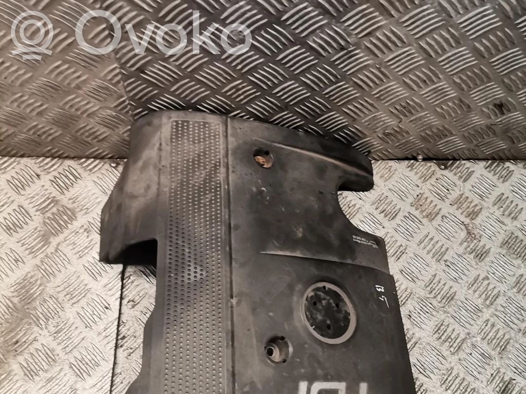Volkswagen PASSAT B5 Engine cover (trim) 