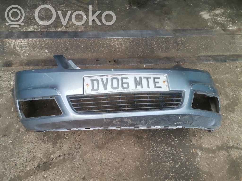 Opel Zafira B Front bumper 