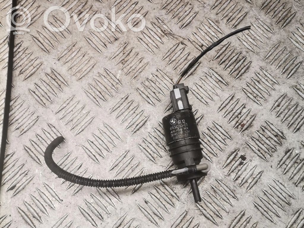 BMW X5 E70 Windscreen/windshield washer pump 