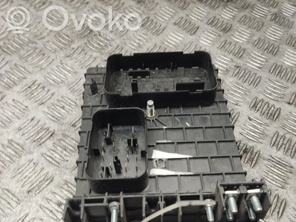 Volkswagen Golf V Fuse box set 
