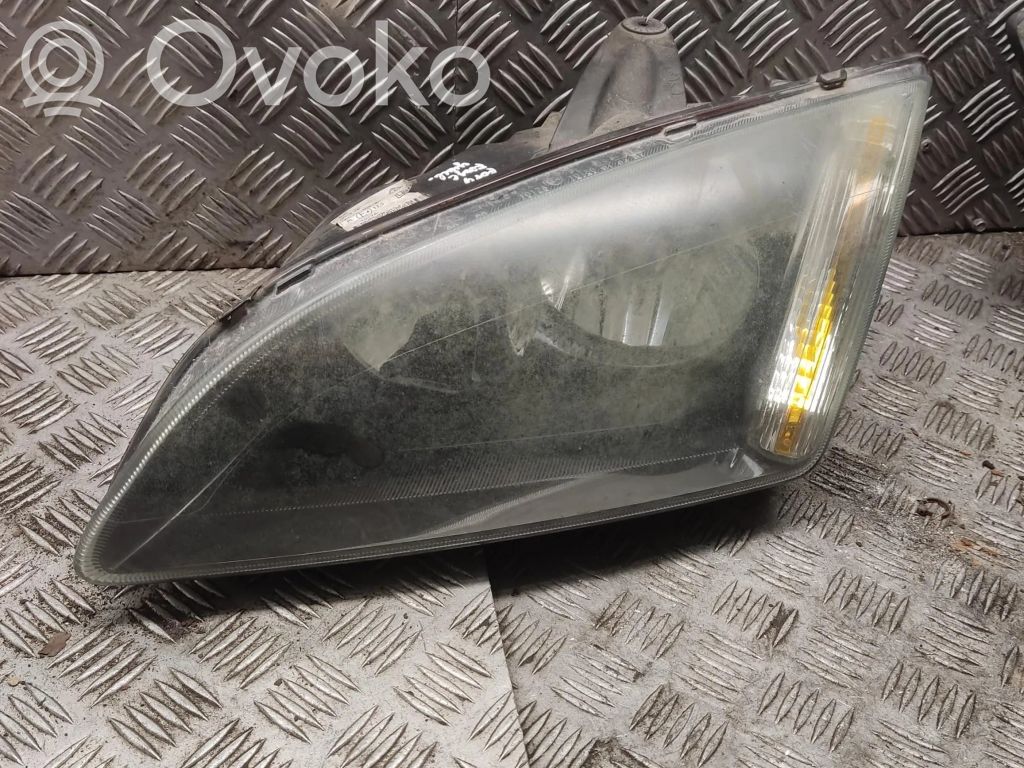 Ford Focus Headlight/headlamp 
