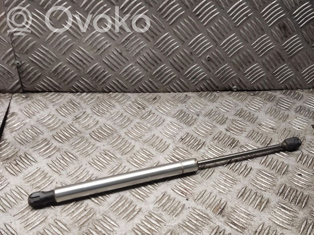 Audi A8 S8 D3 4E Tailgate/trunk strut/damper 