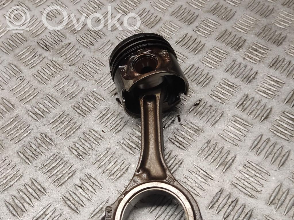 Audi A8 S8 D3 4E Piston with connecting rod 