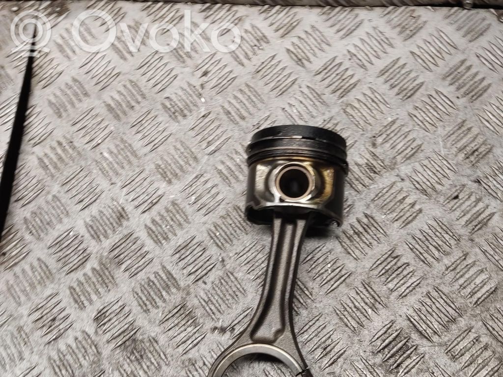 Audi A4 S4 B7 8E 8H Piston with connecting rod 