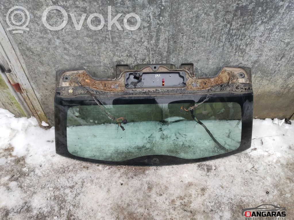 Заднее стекло