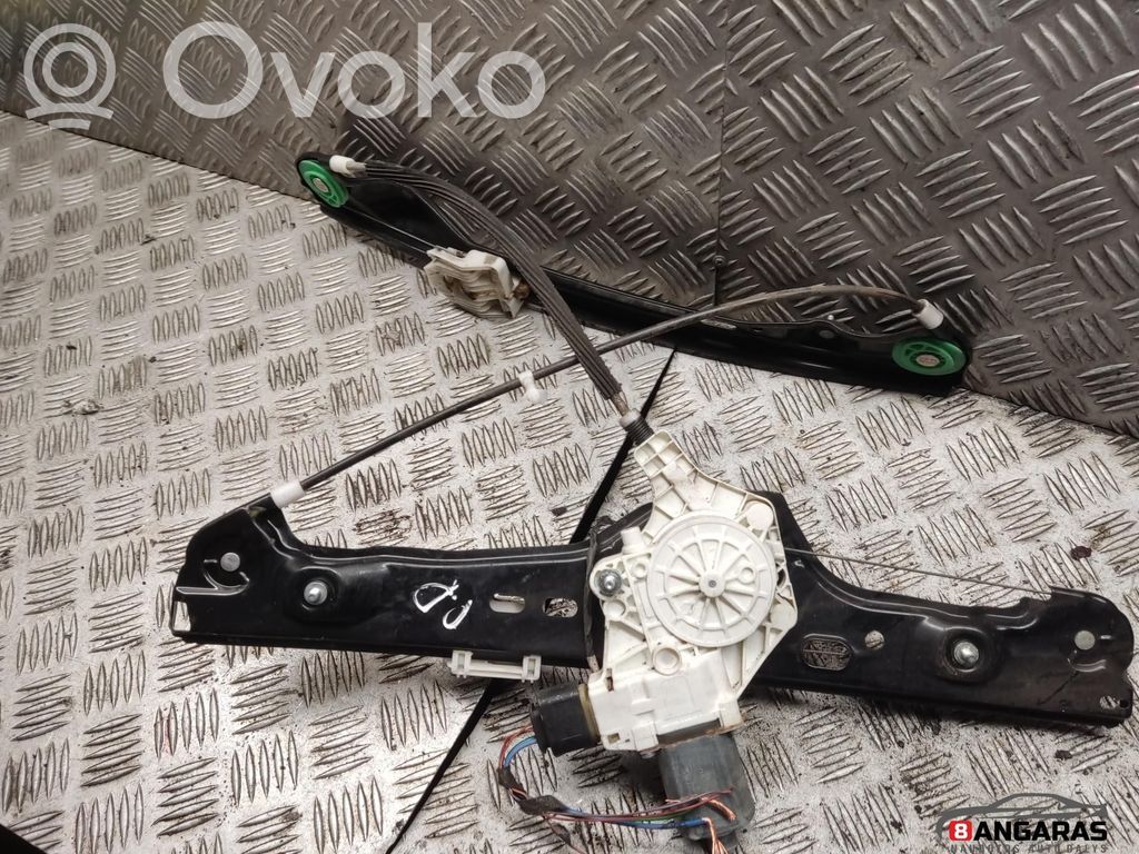 Priekinio lango pakelėjo varikliukas   0130822227