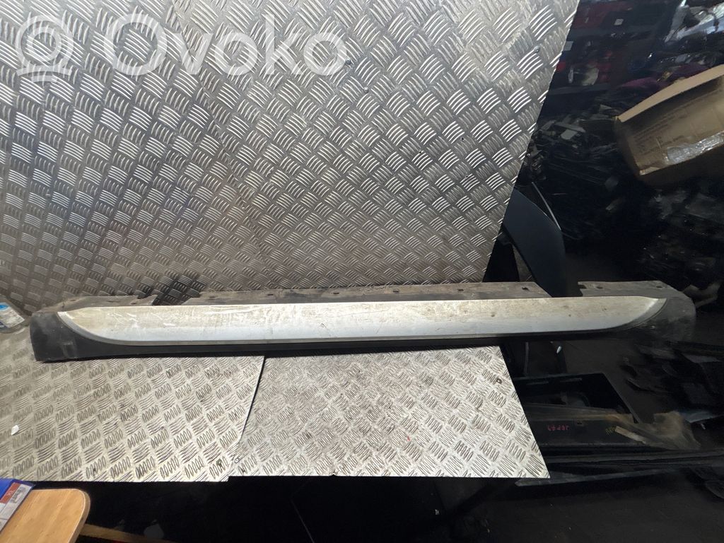 BMW X1 E84 Sill 