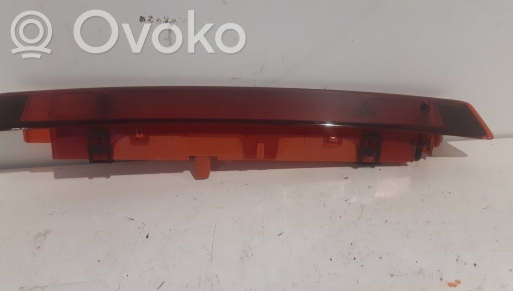 Ford Focus Third/center stoplight 