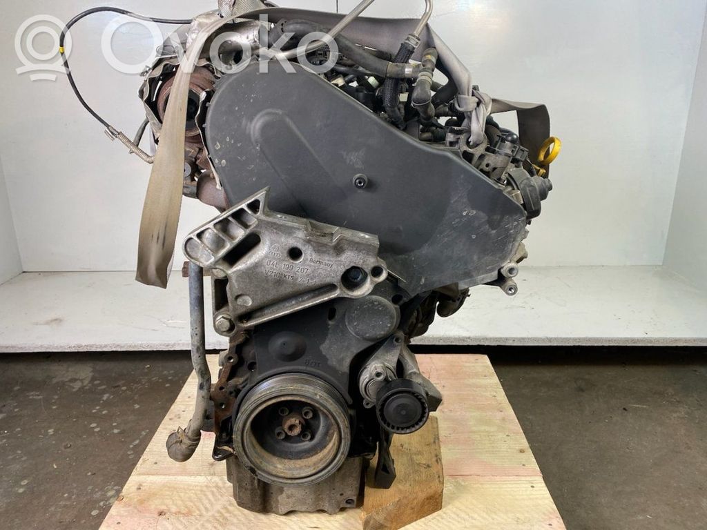 Engine   CLHA,04L100031A,CLHB
