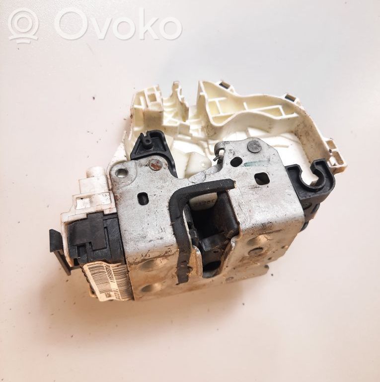 Etuoven lukko   P04589693AA