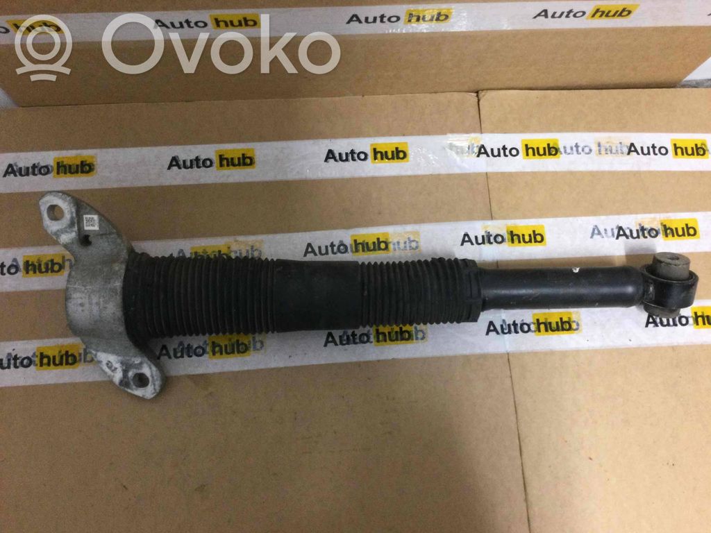 Land Rover Discovery Sport Soporte de apoyo de los amortiguadores delanteros 