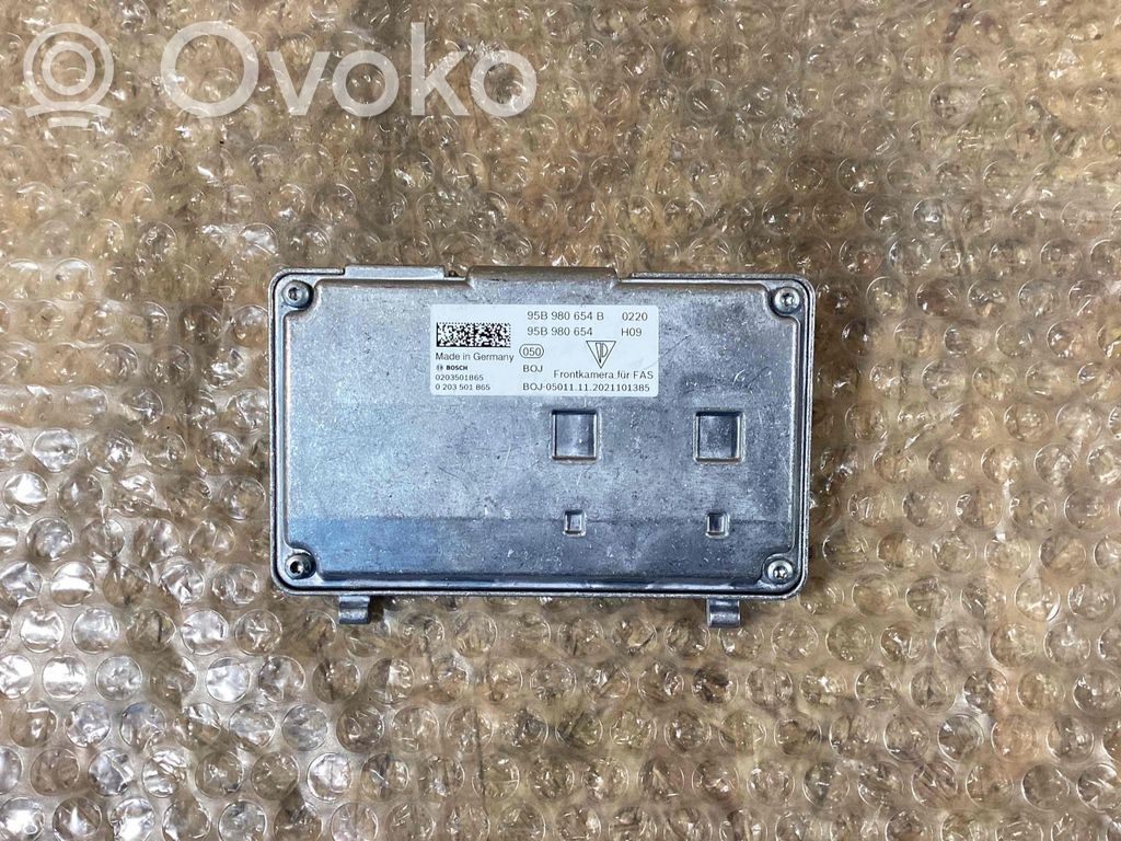 Porsche Macan (95B) Windshield/windscreen camera 