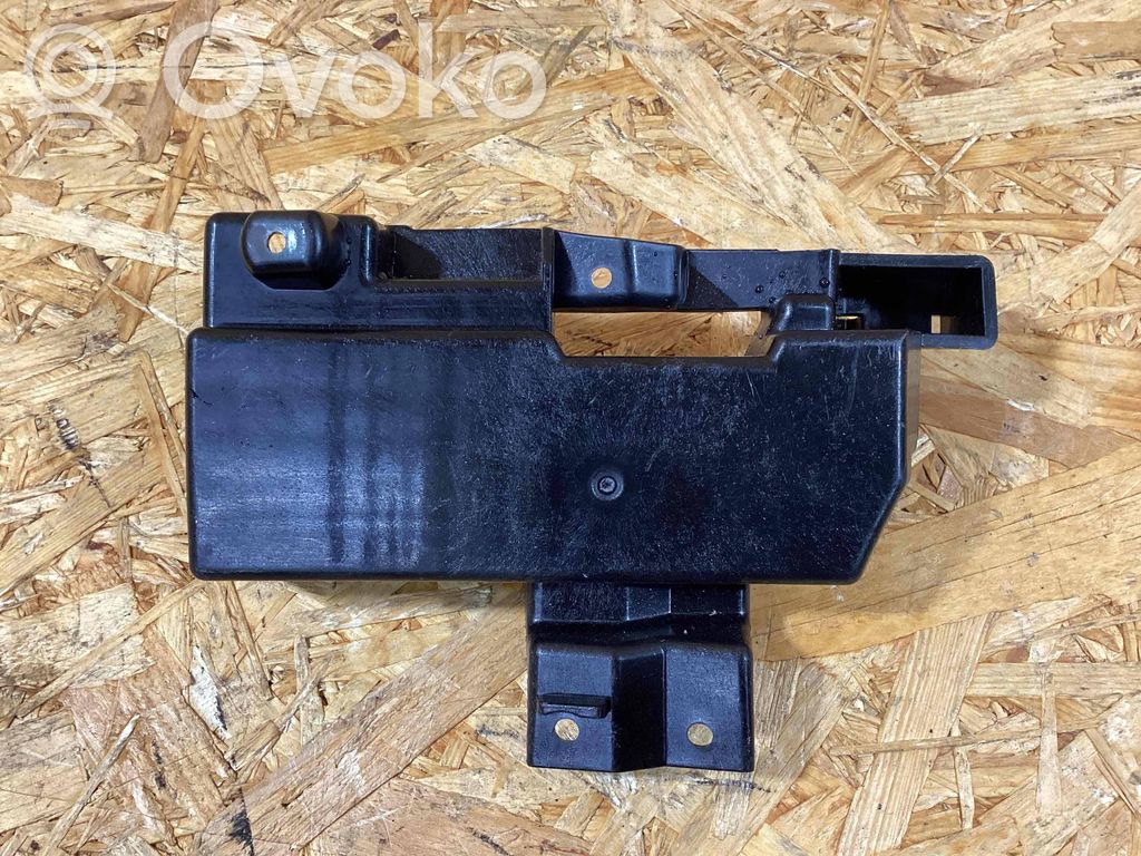Front bumper mounting bracket   95B807275