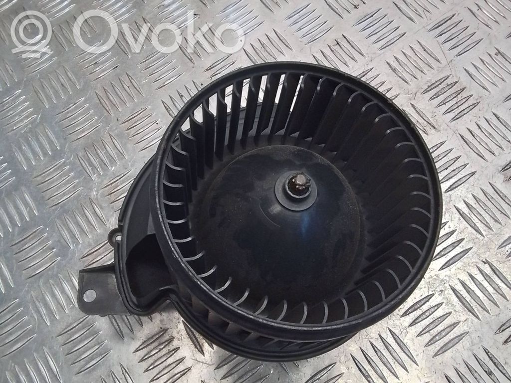 Opel Corsa D Pečiuko ventiliatorius/ putikas 