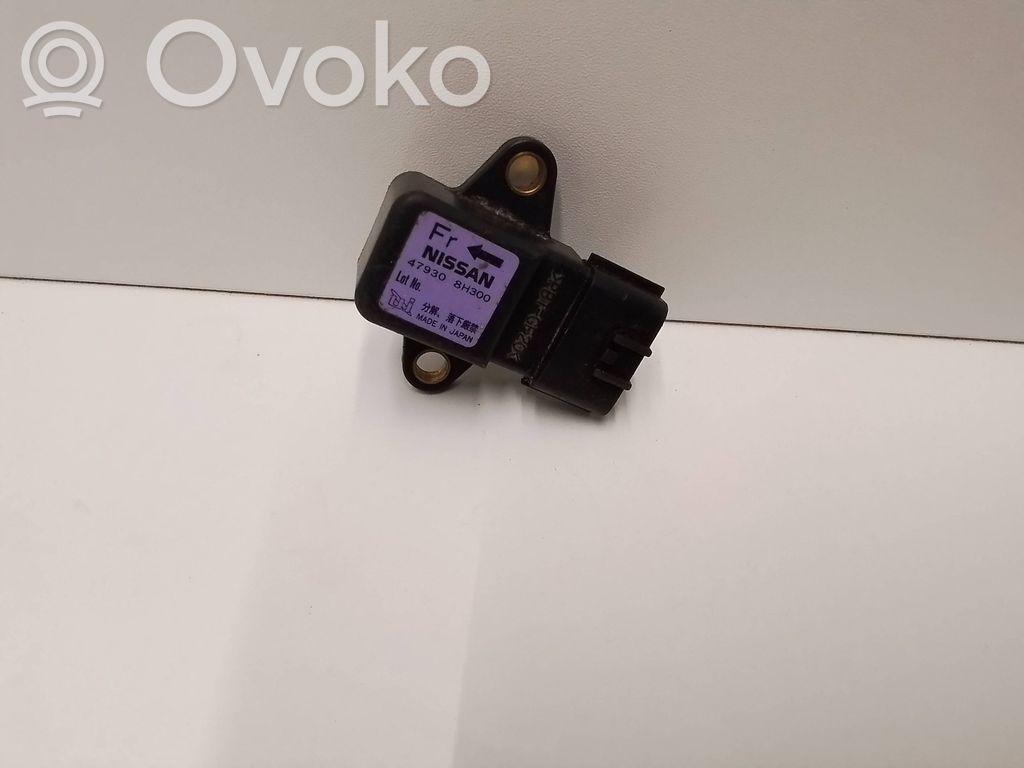 Nissan X-Trail T30 ESP acceleration yaw rate sensor 