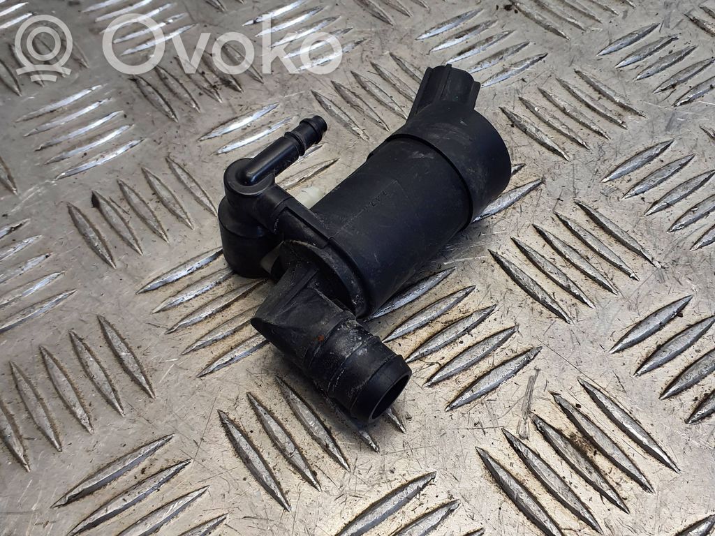 Ford Focus Windscreen/windshield washer pump 