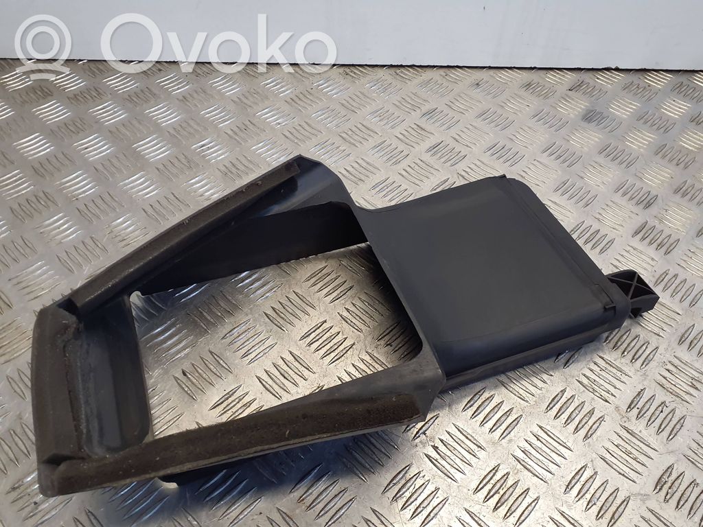 Ford Focus Intercooler air channel guide 