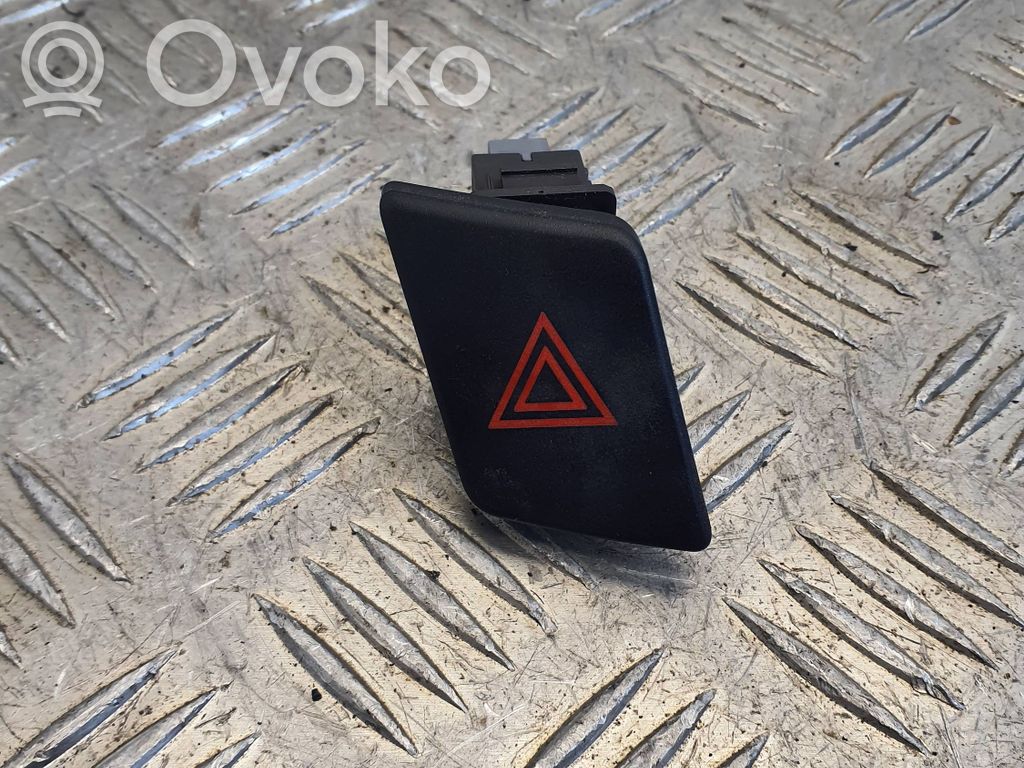 Toyota Yaris Avarinių žibintų jungtukas 