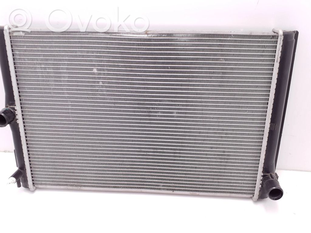 Toyota Auris 150 Coolant radiator 