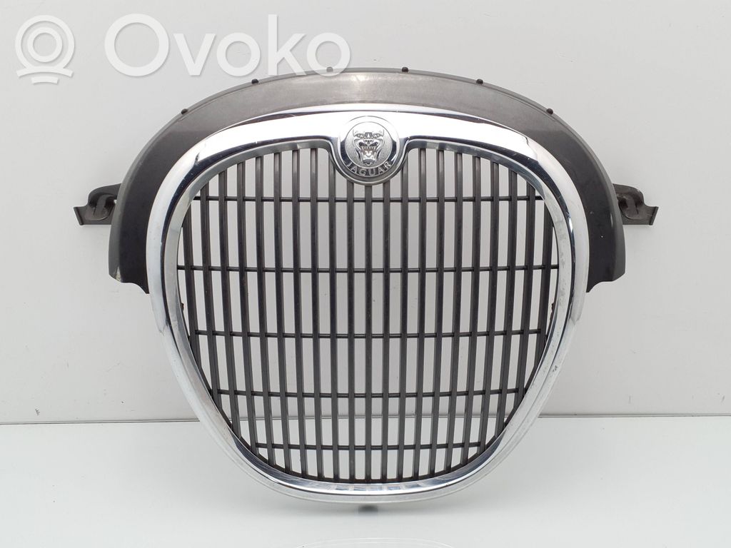 Jaguar S-Type Etupuskurin ylempi jäähdytinsäleikkö 