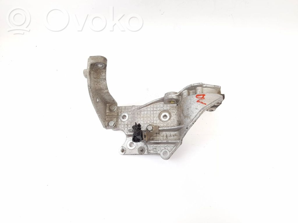 Engine mount bracket   60603572
