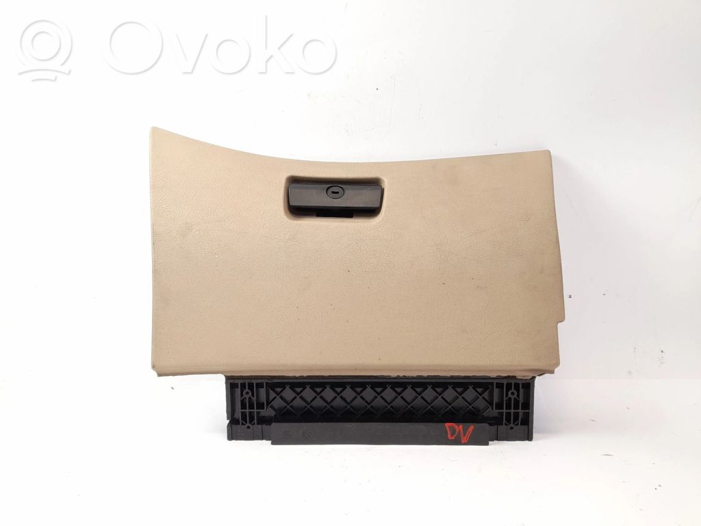 BMW 3 E46 Glove box 